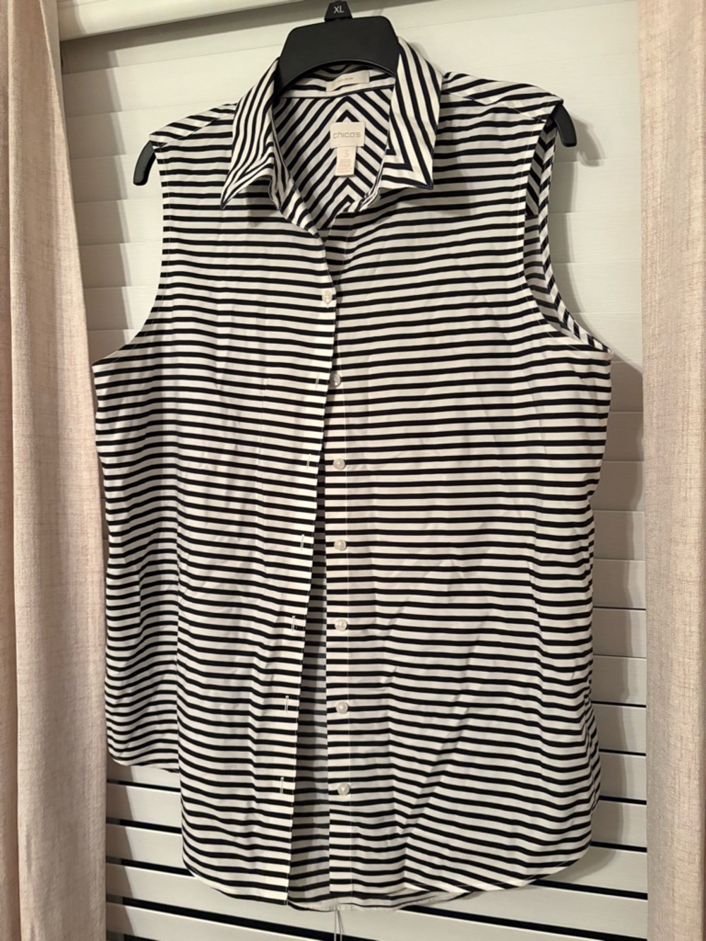 Chicos no iron striped sleeveless button down sz 3 (16/18)